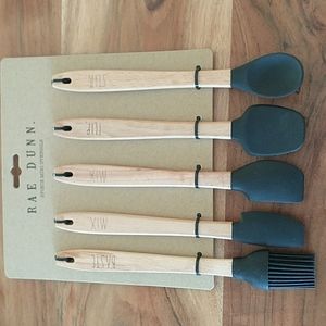 NWT//Rae Dunn Utensils